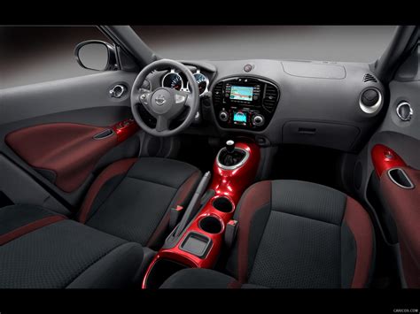 2011 Nissan Juke - Interior | Caricos