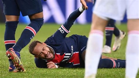 Neymar suffers another horrific injury in PSG loss - Adomonline.com