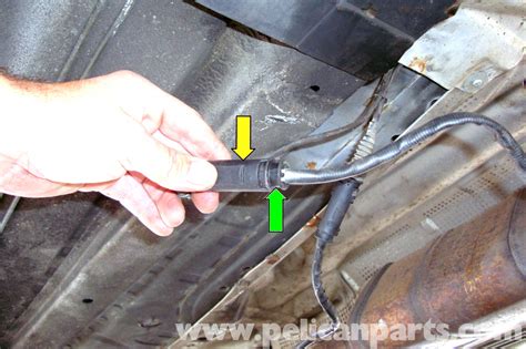 BMW E39 5-Series Oxygen Sensor - O2 Sensor - Replacement | 1997-2003 ...