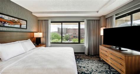 Embassy Suites Omaha Downtown Hotel