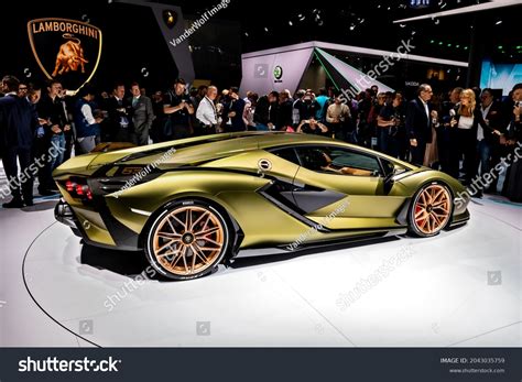 Lamborghini Sian Fkp 37 Hybrid Super Stock Photo 2043035759 | Shutterstock