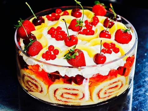 The Hirshon Christmas Trifle - The Food Dictator