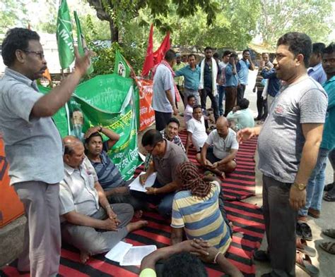 STRIKE IN UCIL: खिंचती जा रही मजदूरों की हड़ताल, जानिए क्यों नहीं बन रही बात - strike in ...