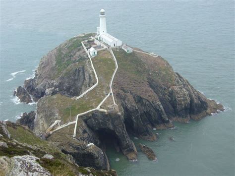 South Stack Lighthouse (Holyhead) - Visitor Information & Reviews