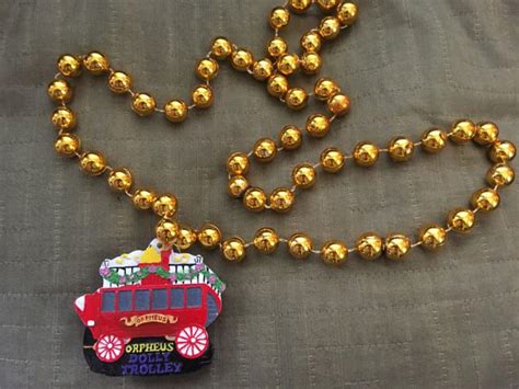 Krewe of Orpheus rolls in New Orleans on Lundi Gras: See throws you can ...