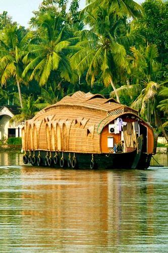 Kerala Houseboat Tour Packages at best price in Ernakulam | ID: 8741599530