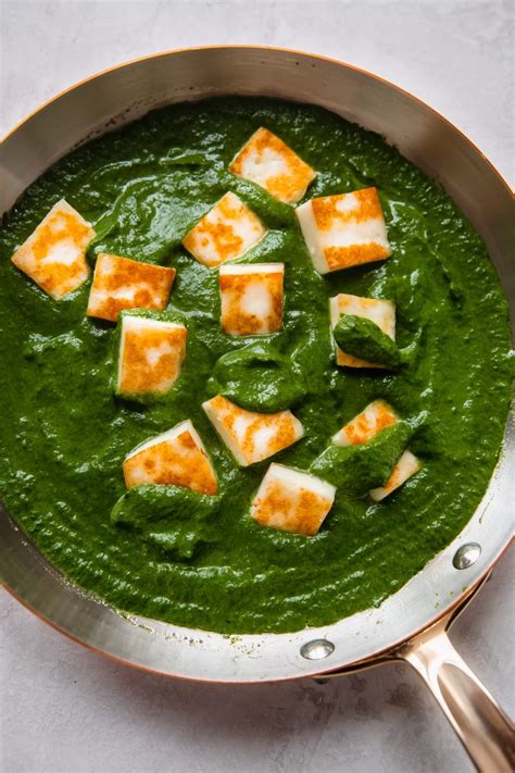 Best Garlicky Palak Paneer (Saag Paneer) Recipe | Little Spice Jar