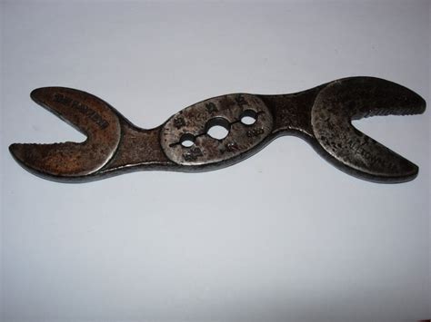 VINTAGE THE HAWKEYE ALLIGATOR WRENCH, MARSHALLTOWN, IA