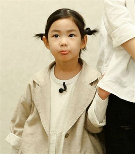 [ARTICLE] Haru asks Tablo to buy G-Dragon for her?