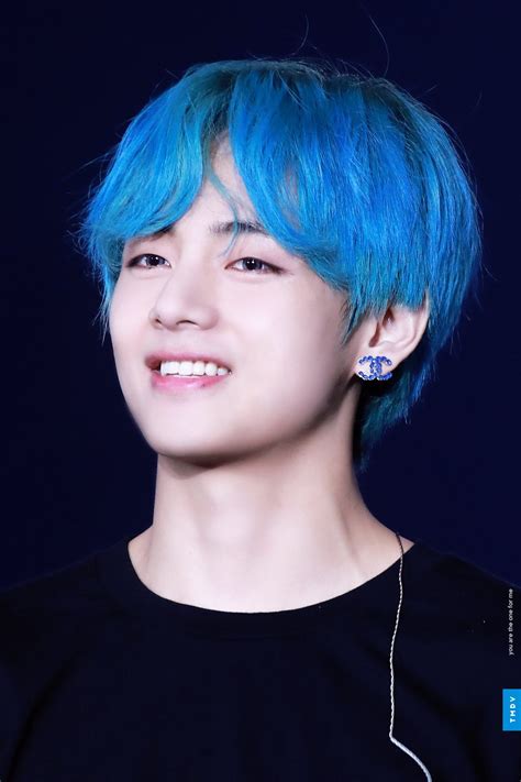 투마이달링 TOMYDARLINGV on Twitter | Taehyung, Kim taehyung, Blue hair