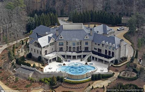 Come Inside Tyler Perry's $25m Mansion and see amazing pictures!