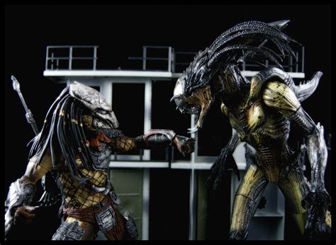 NECA Aliens vs Predator: Requiem - Wolf Predator vs Hybrid 02 - a photo on Flickriver