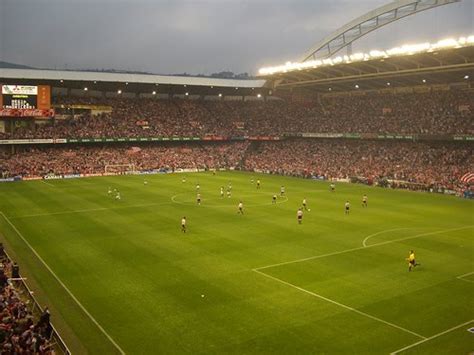 Live Football: Stadium Athletic Bilbao - Estadio San Mamés