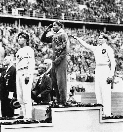 Jesse Owens - 1936 Summer Olympics in Berlin : r/OldSchoolCool