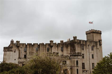 Castles in Scotland: 7 Must Visit Castles! - thewildlylife.com