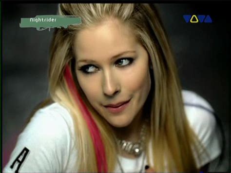 Music Video: Girlfriend - Avril Lavigne Image (1559064) - Fanpop