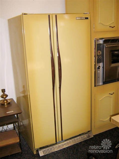 Never used! A 1960s harvest gold kitchen for sale in Worcester, Mass. - Retro Renovation