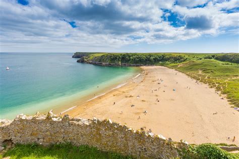 Barafundle Bay beach 🏖️ Stackpole, Pembrokeshire, United Kingdom - detailed features, map, photos