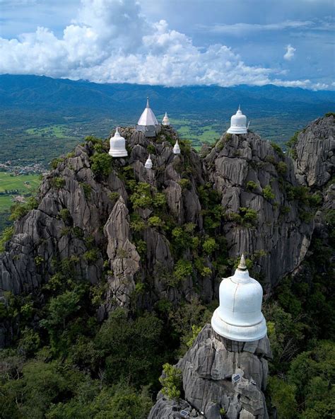 9 Beautiful Temples In Chiang Mai Unlike Anywhere Else In Thailand