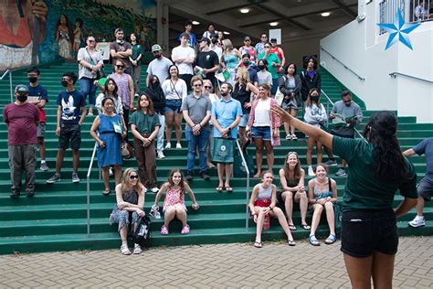 Prospective students, parents receive the Manoa Experience | Honolulu Star-Advertiser