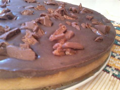 ROSY WHITE KITCHEN: DAIM CAKE