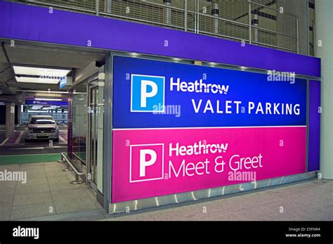 Heathrow Terminal 2 (The Queen's Terminal) valet parking sign, London ...