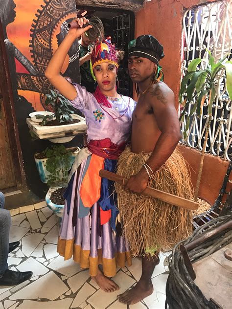 Dancers in Central Havana | Cuba, Cuba travel, Local travel