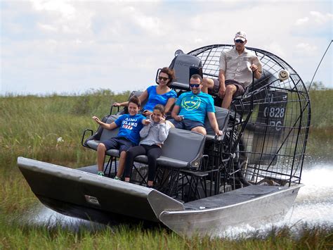 Florida Airboat Rides at Gator Park - Everglades Airboat Tours ...