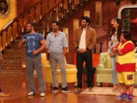 Guess Who Surprised Katrina Kaif On Comedy Nights Live Sets - Filmibeat