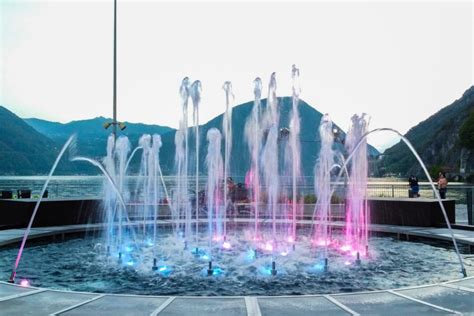 Dancing & Dynamic Fountains Archive - Forme D'Acqua