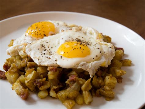 Fried Potatoes And Eggs Recipe — Dishmaps