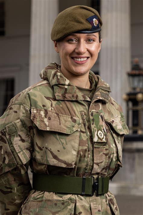 Hannah marches into history as the first woman to commission into the Guards Division | The ...