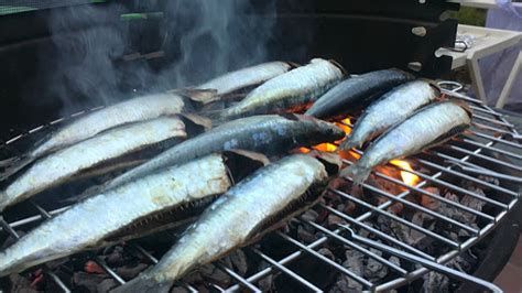 Grilled Sardines Recipe - (4.5/5)