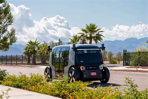 Driverless and steering wheel-free taxi makes debut in Las Vegas | Traffic | Local