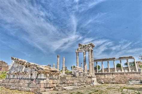 Pergamon - Bergama Acropolis Archaelogical Site | Turkey Tri… | Flickr