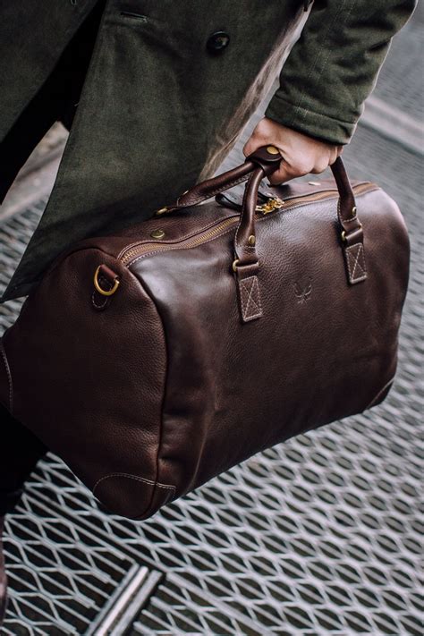 Bennett Winch Leather Commuter Bag | The Coolector