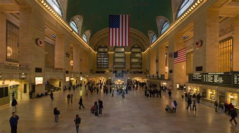 File:Grand Central Station Main Concourse Jan 2006.jpg - Wikipedia