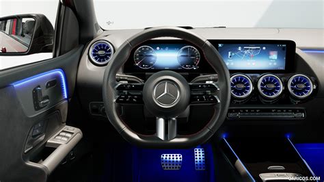 2023 Mercedes-Benz B-Class B 250 e - Interior, Cockpit | Caricos