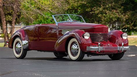 One-of-64 Supercharged 1937 Cord 812 Waiting to Make a $325K Splash at Auction - autoevolution