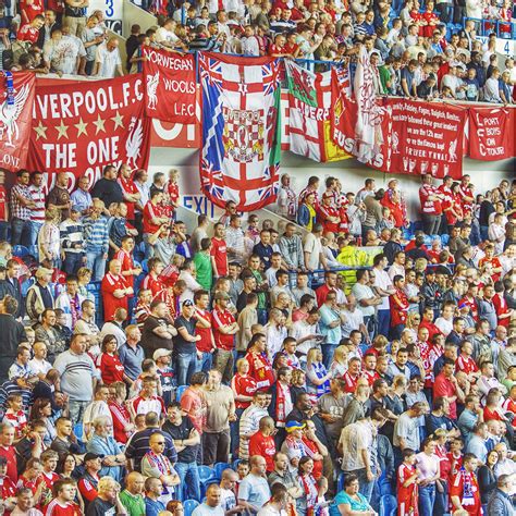 Liverpool FC Fans | Liverpool away fans at Ibrox in August 2… | Flickr