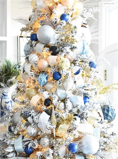 20+ White Christmas Tree With Blue And Silver Decorations - DECOOMO