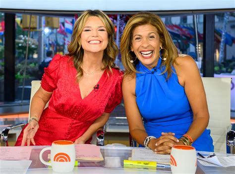 1. Hoda Kotb and Savannah Guthrie's On-Air Chemistry from 7 Reasons Why We Love Today | E! News