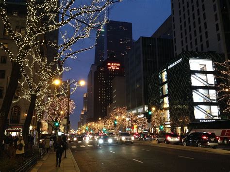 Chicago Christmas lights on Michigan Avenue | Chicago christmas ...