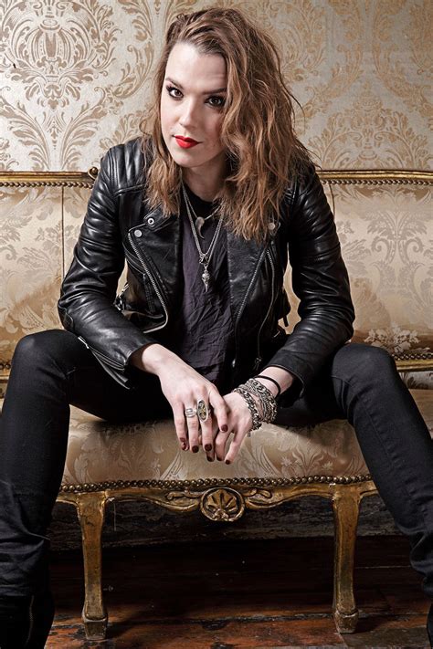 Lzzy Hale—HALESTORM | Lzzy hale, Halestorm, Heavy metal girl