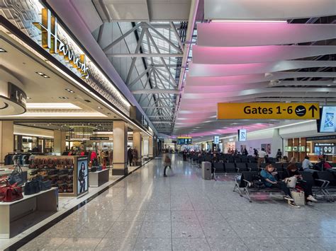 Heathrow Airport Terminal 4 | Kalwall | Archello