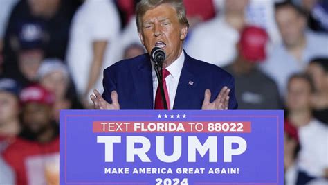 Donald Trump holds rally in Florida during third GOP debate