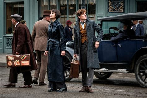 Fantastic Beasts costumes: the film's characters are unlikely style ...