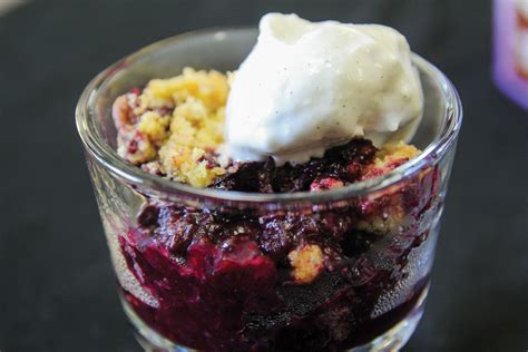 Blueberry Crunch – Illinois Country Living Magazine