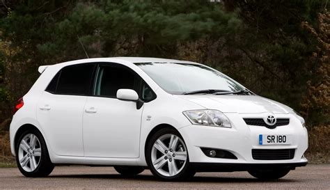 Toyota Auris Hybrid image #2