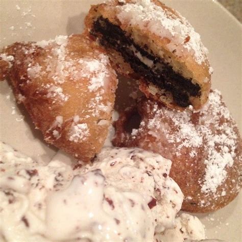 Deep Fried Oreos topped with Chocolate chip Ice cream | Chocolate chip ice cream, Deep fried ...